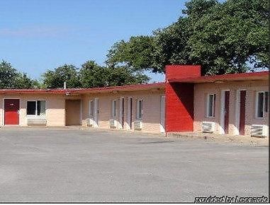 American Inn Graham Bagian luar foto